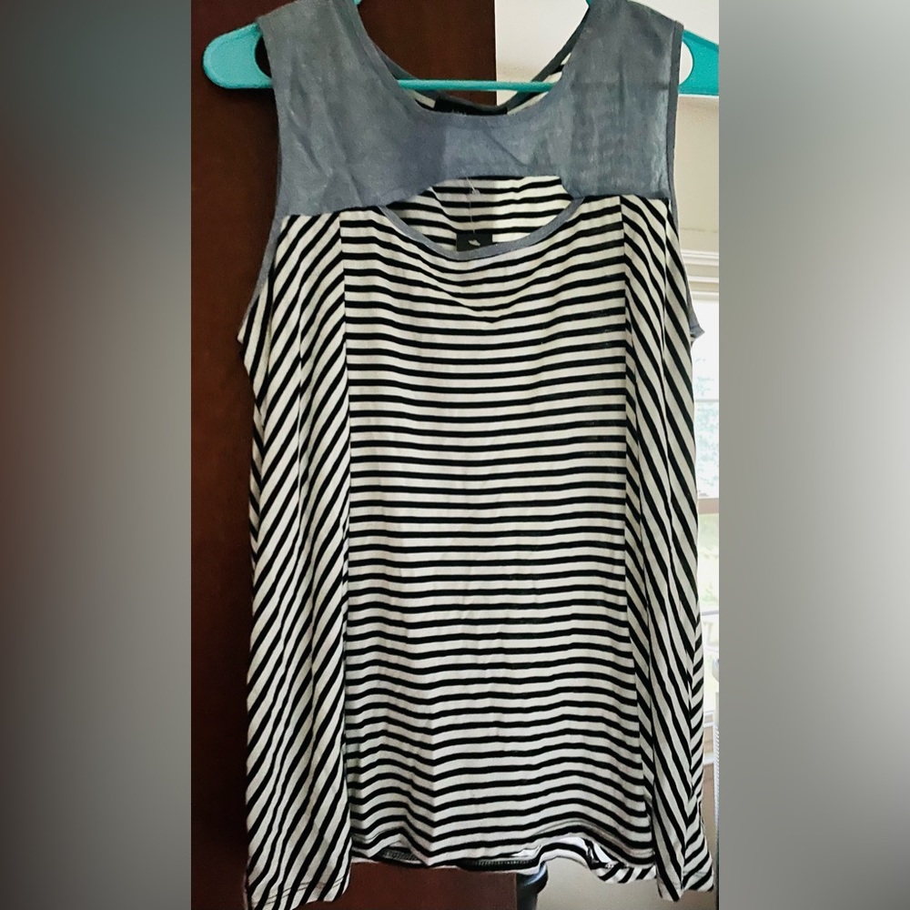 Cute tank with stripes and light denim accent. Size XL